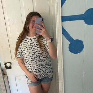 h&m white and blue waves shirt